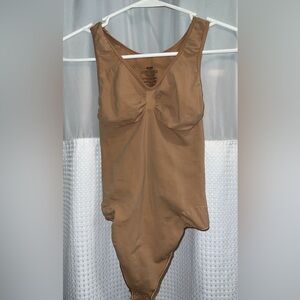skims bodysuit - never worn